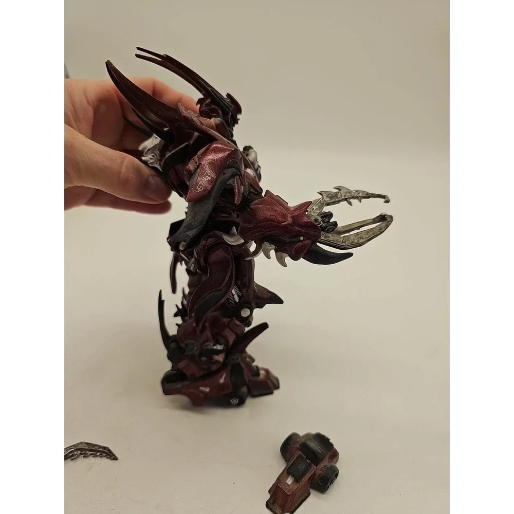 Toy Model MacFarlane Regenerative Spawn 28th Generation Robot Doll Needs Repair